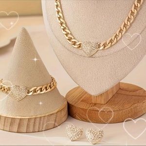 💛⛓️Gold Plated 💛Beautiful & Stunning Heart with Rhinestones 3 Pc Jewelry…